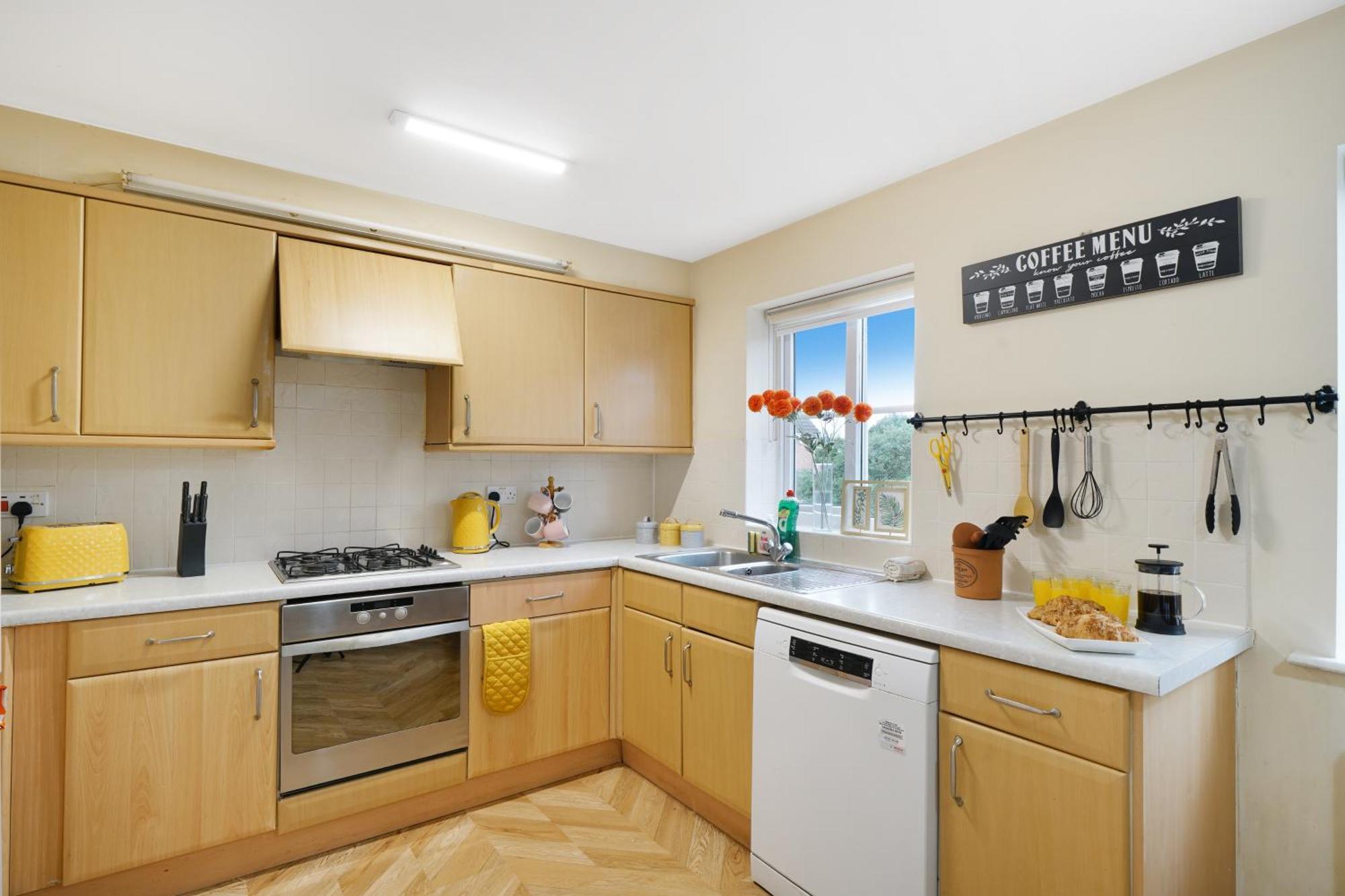 Dis-counts For Family And Work - 2x Ensuites, Private Parking And Garden Holiday home Langley Marish